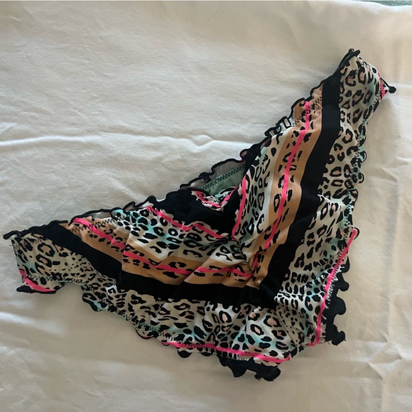 Shade & Shore Ruffle Cheeky Bikini Bottoms (multi color leopard) - Picture 2 of 2